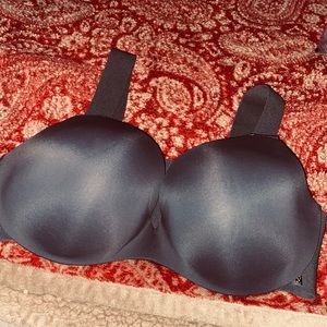 Brand new , never worn Victoria secret Bra